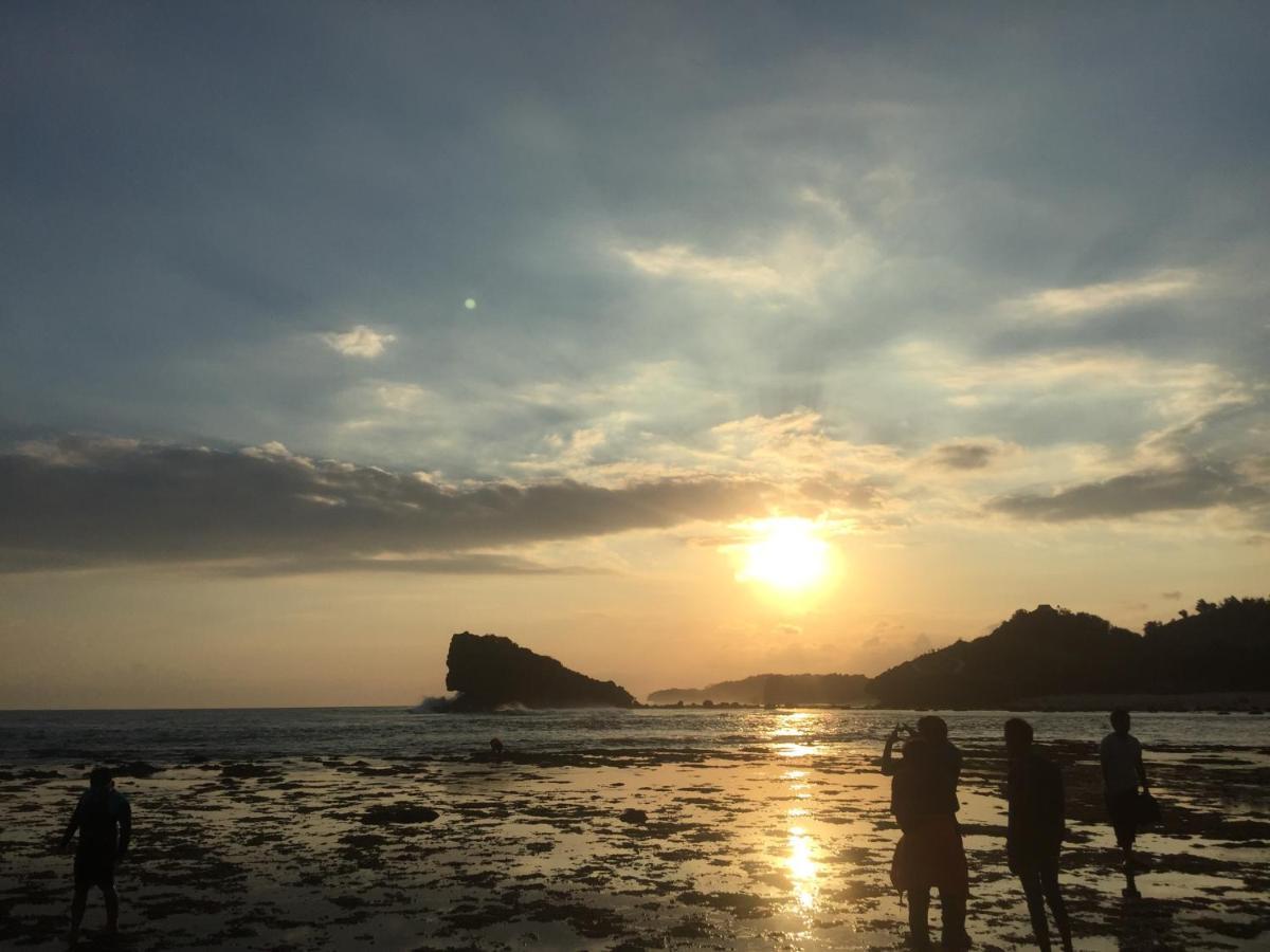 Watukarung Ristu Homestay Kalak 外观 照片